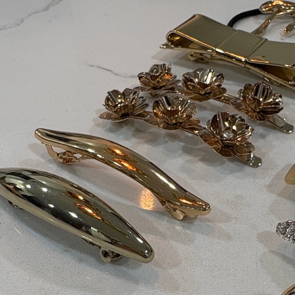 Assorted Women\'s Hair Clips and Elastics Set - Gold, Tortoiseshell & Silver